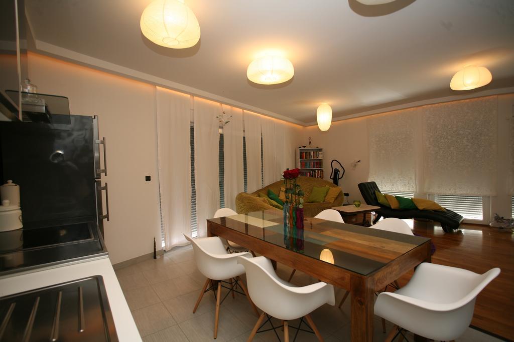 Domus Apartments Traù Esterno foto
